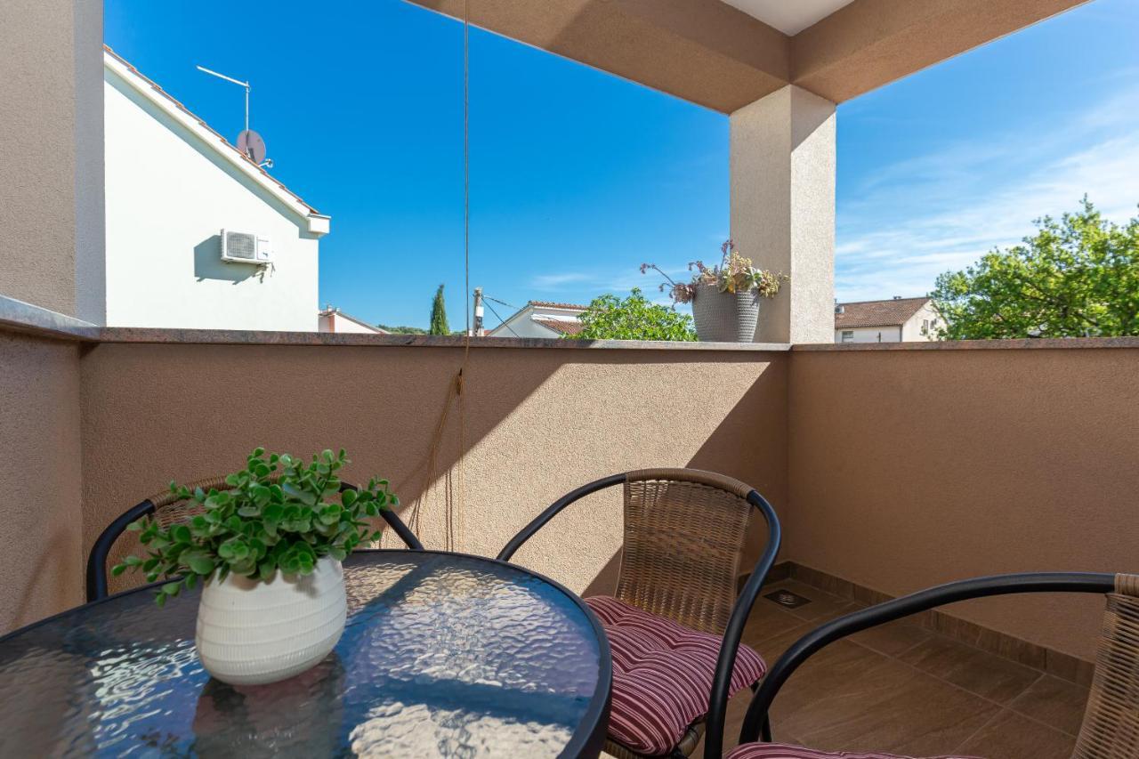 D&D Apartmani Biograd Na Moru Exterior photo