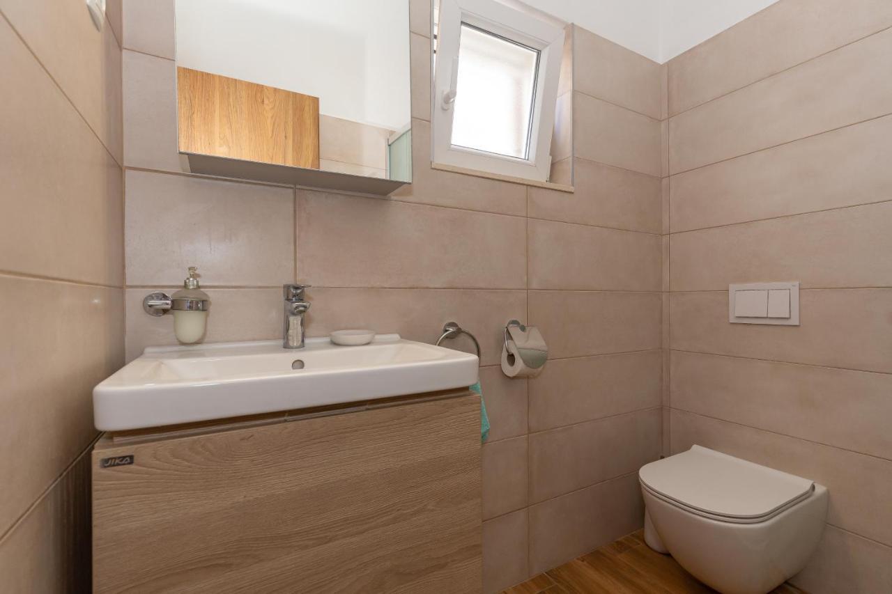 D&D Apartmani Biograd Na Moru Exterior photo